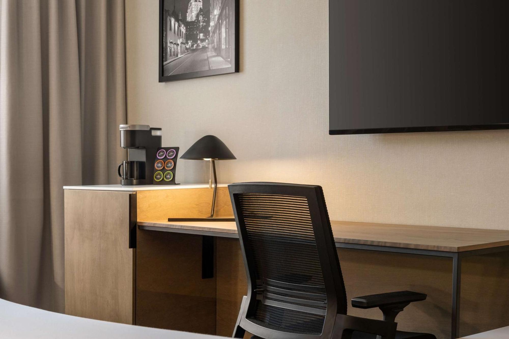 Best Western Plus City Centre Centre-Ville Quebec City Exterior photo